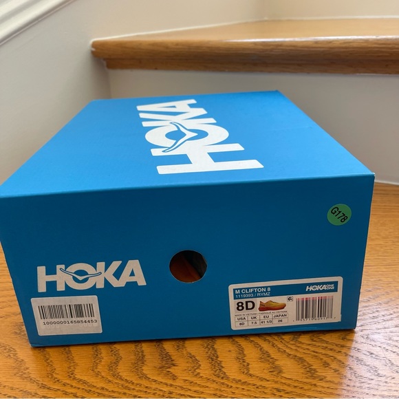 NWT Hoka Clifton 8 Yellow Hoka One One Men’s Running shoes — brand NEW - Picture 13 of 16